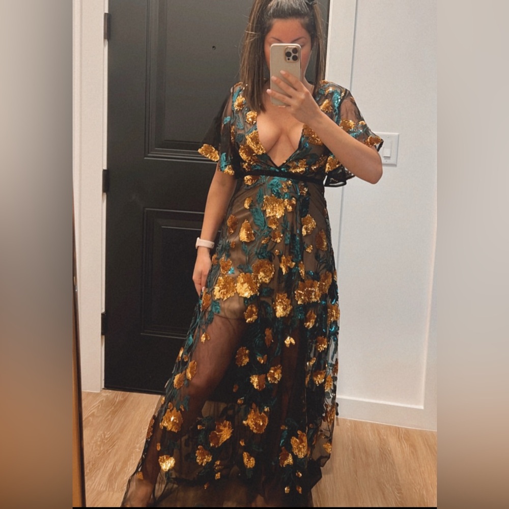 Bronx and Banco Rafaella Maxi Dress.